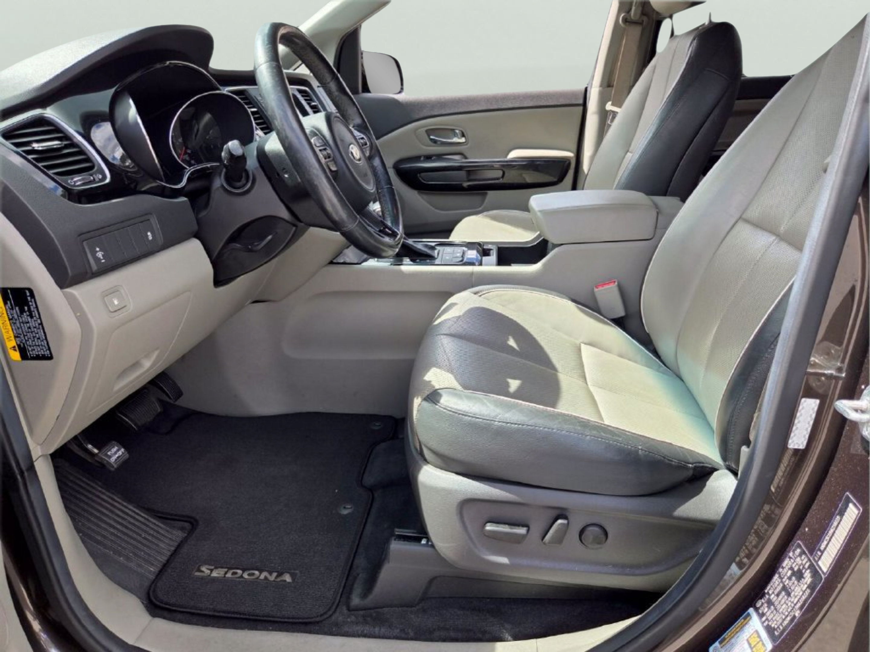 Used 2017 Kia Sedona EX FWD image 9