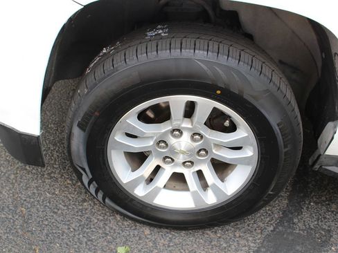 Used 2020 Chevrolet Suburban LT RWD image 59