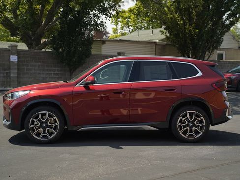 New 2026 BMW X1 xDrive28i w/ Technology Package AWD/4WD image 2