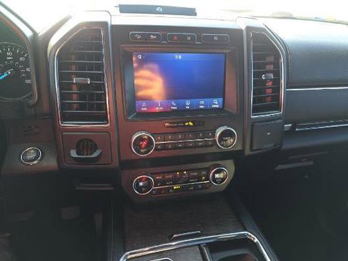 Used 2020 Ford Expedition Max Limited image 10