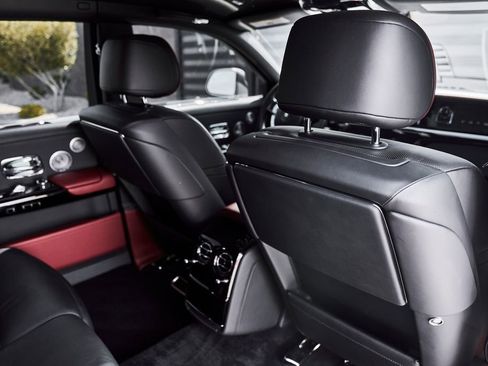 Used 2024 Rolls-Royce Phantom Sedan RWD image 55