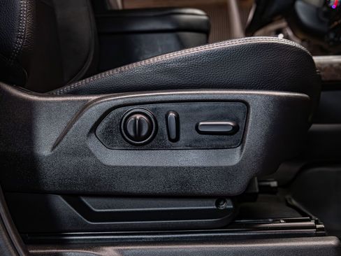 Used 2023 GMC Sierra 2500 Denali image 30