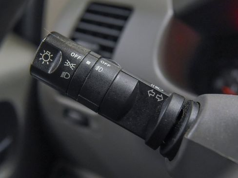 Used 2021 Nissan Frontier SV w/ Midnight Edition Floor Mats image 21