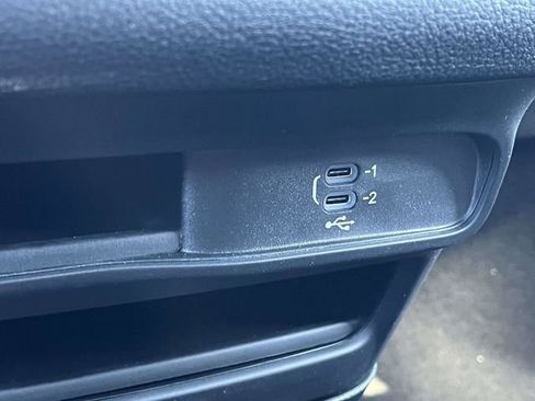 New 2026 Chrysler Pacifica Select image 24