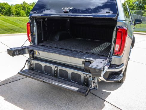 Used 2020 GMC Sierra 1500 SLT w/ SLT Premium Plus Package AWD/4WD image 28