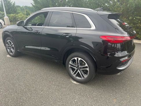 Certified 2025 Audi Q5 Premium Plus w/ Premium Plus AWD/4WD image 6