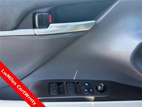 Used 2022 Toyota Camry LE image 23