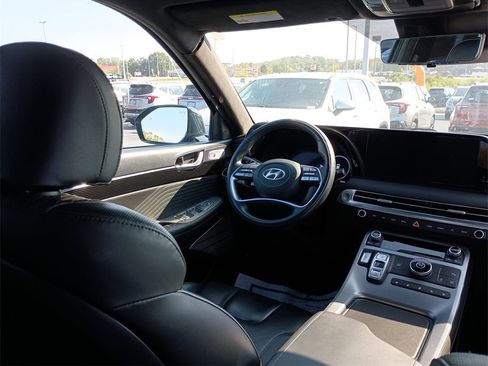Used 2023 Hyundai Palisade Calligraphy image 15
