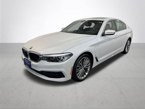 Used 2019 BMW 530e RWD image 2