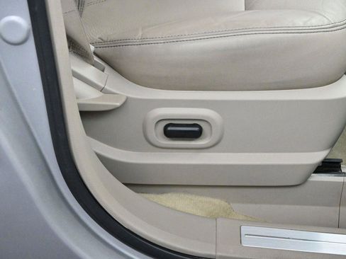 Used 2010 Ford Edge Limited image 27