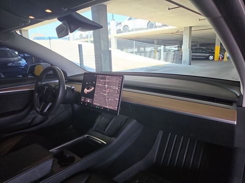Used 2021 Tesla Model 3 Standard Range Plus RWD image 19