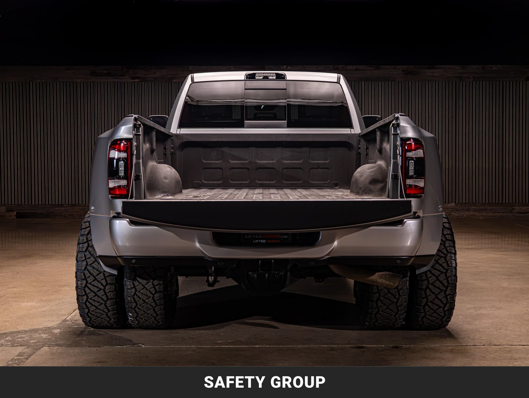 Used 2023 RAM 3500 Laramie AWD/4WD image 9