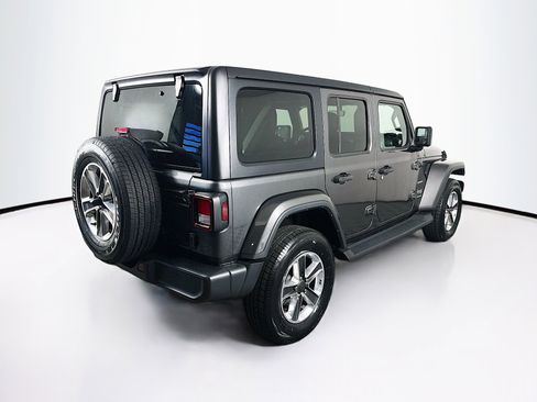 Used 2023 Jeep Wrangler Sahara image 9