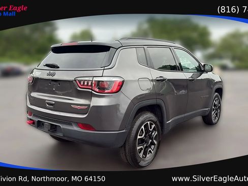 Used 2019 Jeep Compass Trailhawk AWD/4WD image 5