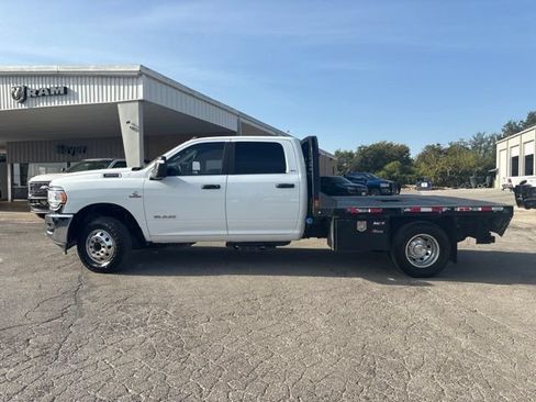 Used 2024 RAM 3500 SLT w/ Quick Order Package 2YG SLT AWD/4WD image 2