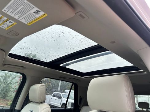 Used 2019 Ford Expedition Platinum RWD image 13