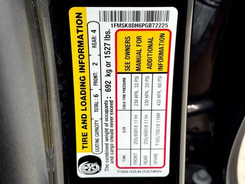 Used 2023 Ford Explorer XLT AWD/4WD image 37
