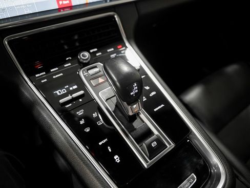 Used 2018 Porsche Panamera 4S AWD/4WD image 17