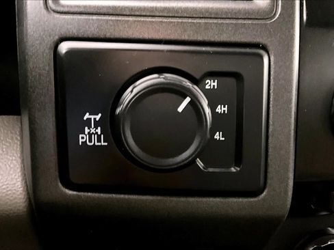 Used 2018 Ford F250 XL w/ Power Equipment Group AWD/4WD image 31
