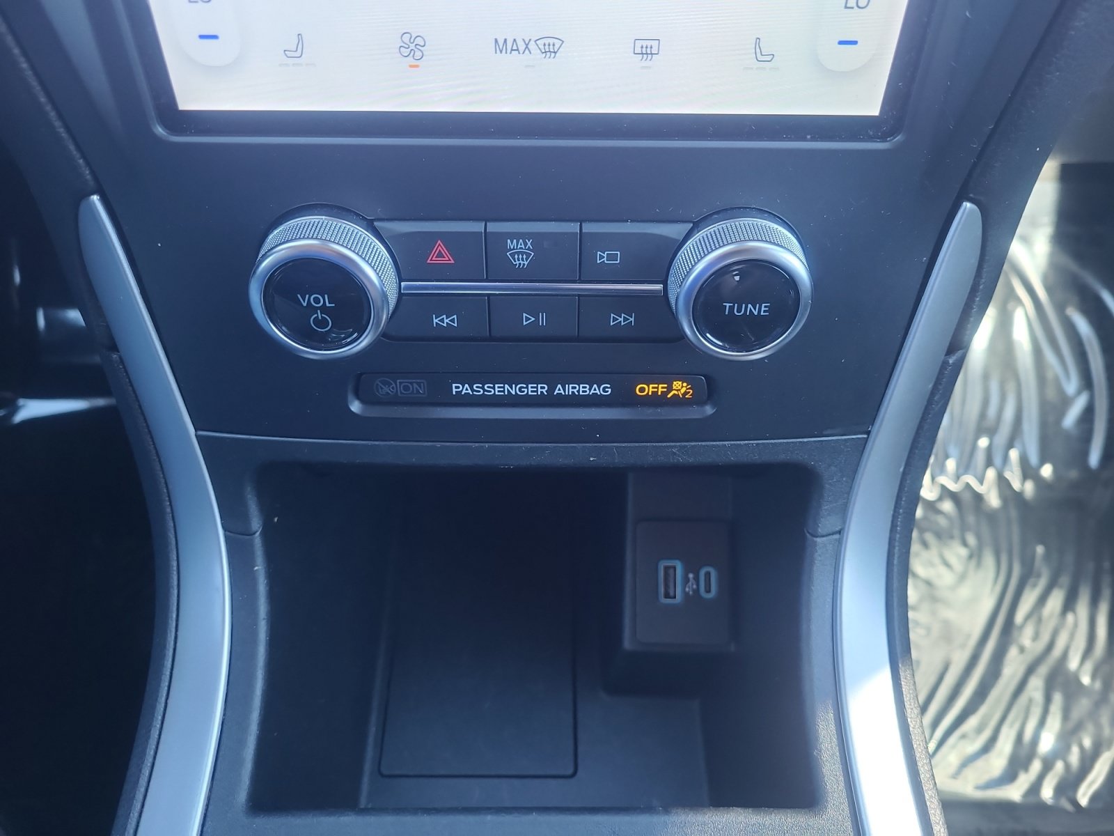 Used 2024 Ford Edge SEL AWD/4WD image 30