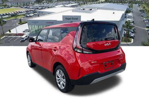 Used 2025 Kia Soul LX image 23