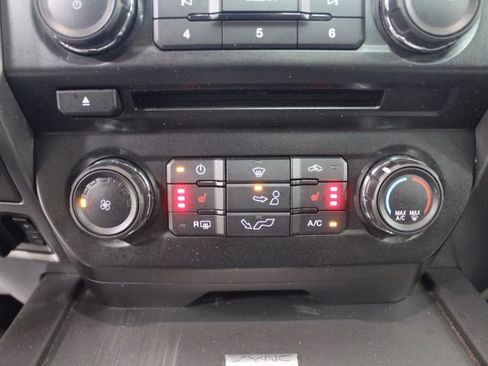 Used 2018 Ford F150 XLT w/ Equipment Group 302A Luxury AWD/4WD image 35