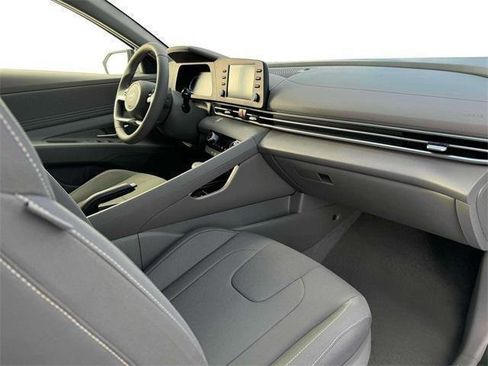 New 2025 Hyundai Elantra Sport FWD image 15
