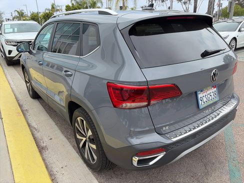 Used 2022 Volkswagen Taos SE AWD/4WD image 5