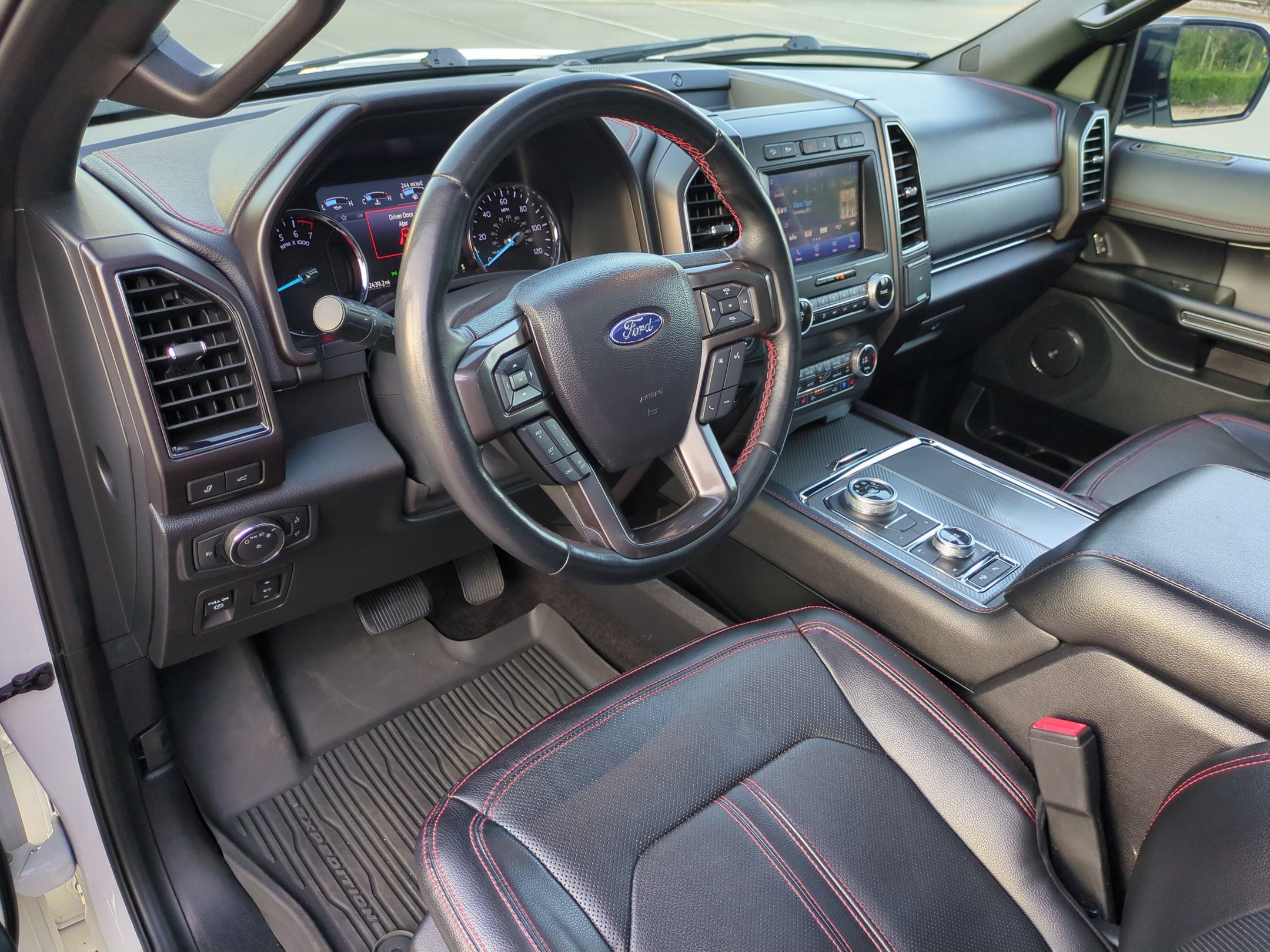 Used 2021 Ford Expedition Limited AWD/4WD image 16