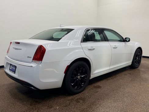 Used 2017 Chrysler 300 Limited AWD/4WD image 7