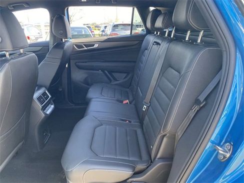 New 2025 Volkswagen Atlas Cross Sport SEL image 22