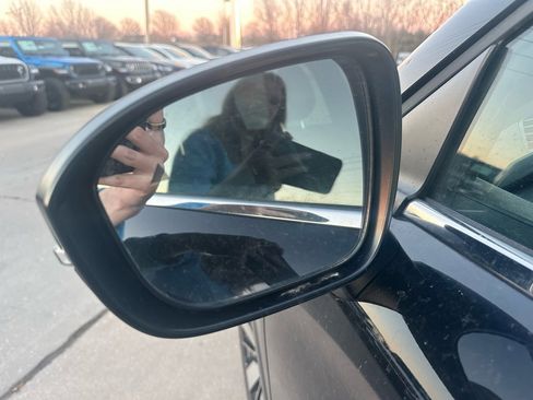 Used 2025 Mitsubishi Outlander SE image 15