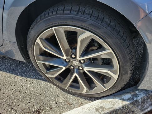 Used 2022 Toyota Corolla SE FWD image 5
