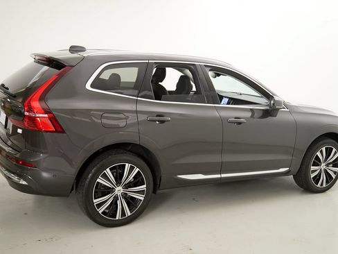 Certified 2023 Volvo XC60 T8 Ultimate w/ Climate Package AWD/4WD image 9