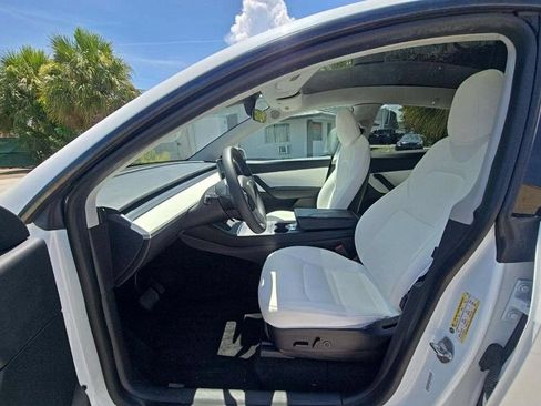 Used 2021 Tesla Model Y 2WD image 5
