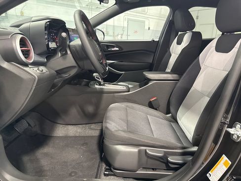 New 2026 Chevrolet Trax RS FWD image 27