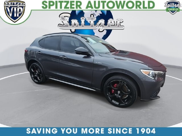 Used 2022 Alfa Romeo Stelvio Veloce AWD/4WD image 3