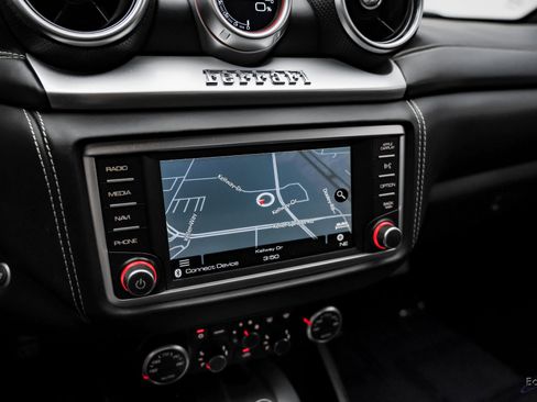 Used 2016 Ferrari California T image 58