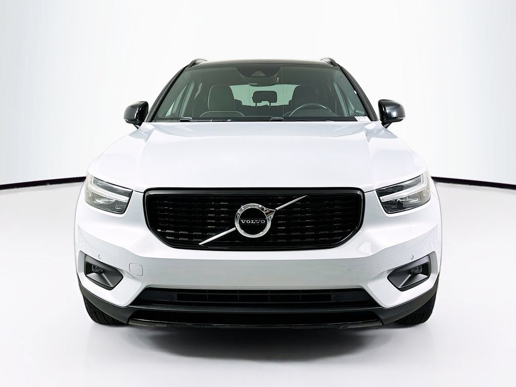 Used 2020 Volvo XC40 T4 R-Design w/ Protection Package Premier FWD image 5