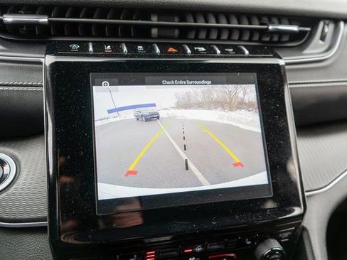 Used 2023 Jeep Grand Cherokee Altitude image 29