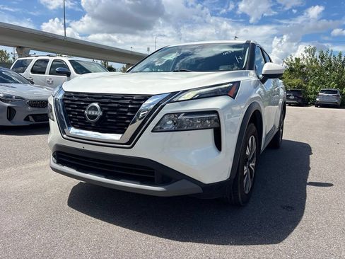 Used 2023 Nissan Rogue SV AWD/4WD image 7