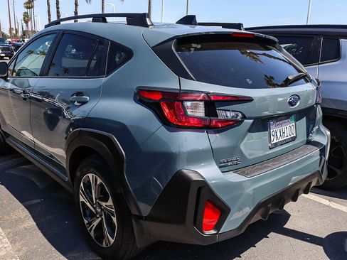 Used 2024 Subaru Crosstrek 2.0i Premium w/ Popular Package #4 image 6