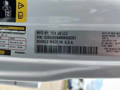 Used 2021 Jeep Wrangler Unlimited Sahara image 32