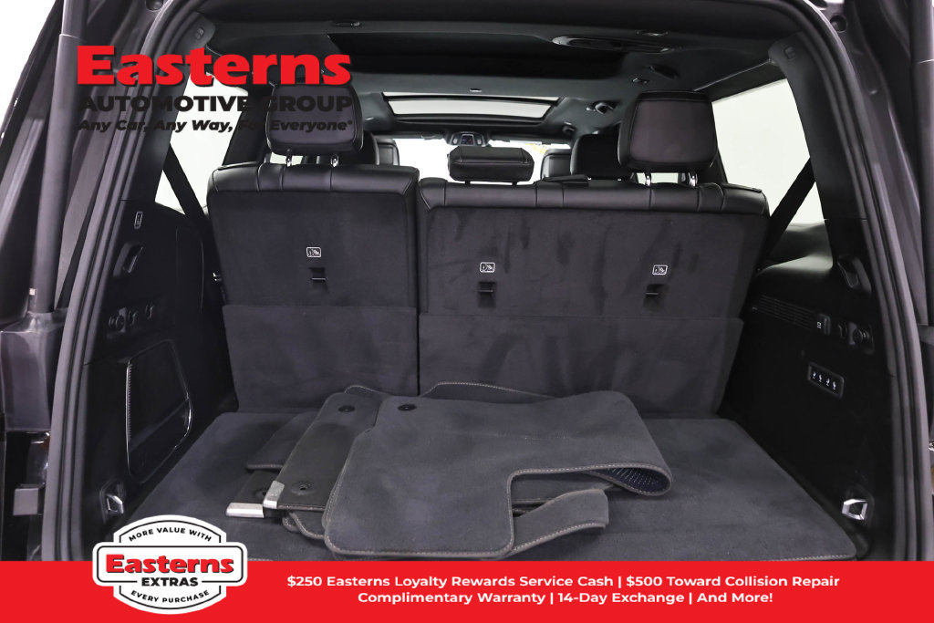Used 2024 Jeep Wagoneer Series III w/ Premium Group I AWD/4WD image 10