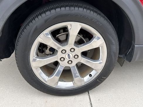 Used 2020 Ford Explorer Platinum w/ Premium Technology Package image 31