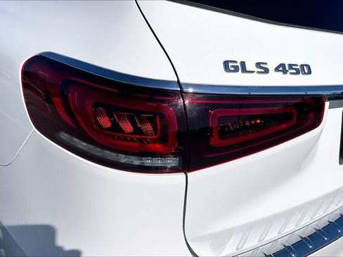 Used 2022 Mercedes-Benz GLS 450 4MATIC image 29