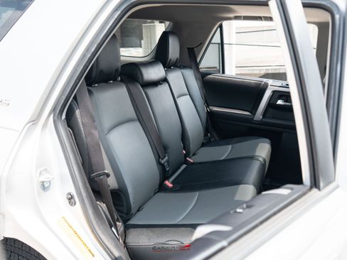 Used 2016 Toyota 4Runner SR5 Premium AWD/4WD image 18