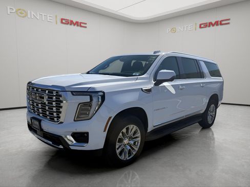Used 2025 GMC Yukon XL Denali AWD/4WD image 7