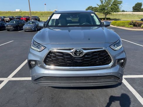Used 2023 Toyota Highlander Limited AWD/4WD image 18