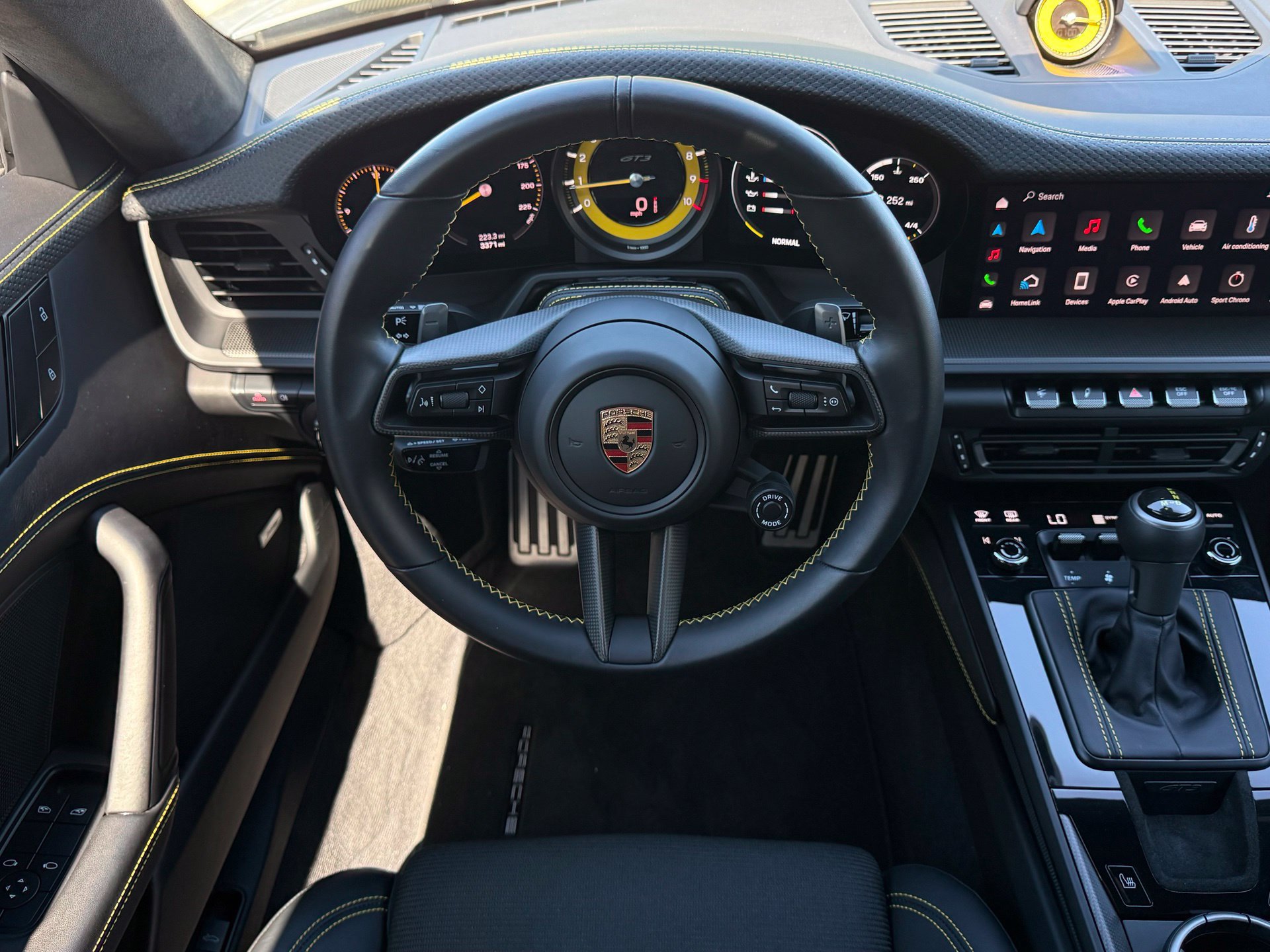 Certified 2024 Porsche 911 GT3 RWD image 15